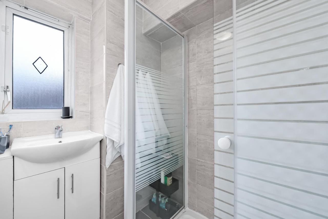 Stylish Excel 3 Bedroom Flat Apartament *