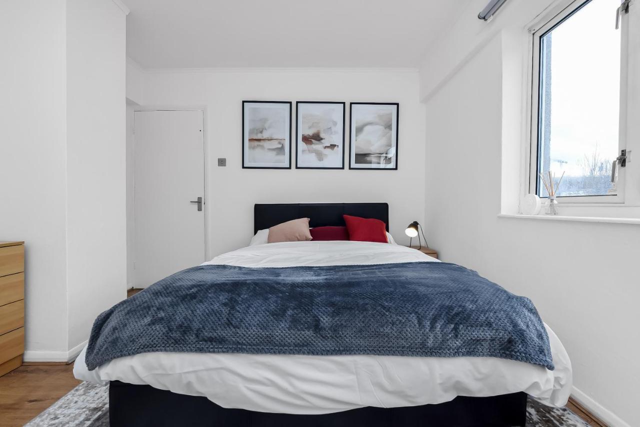 Stylish Excel 3 Bedroom Flat Apartament *