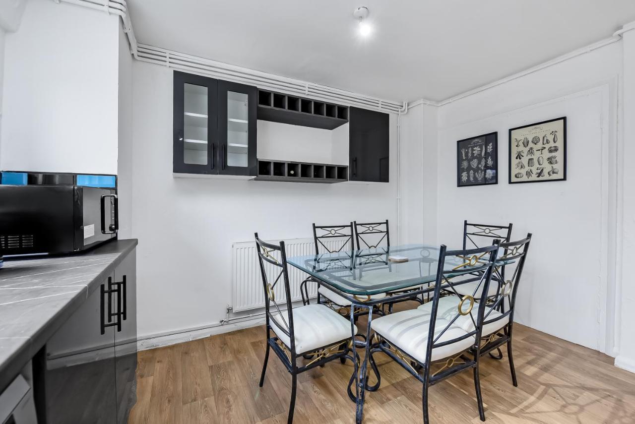 Stylish Excel 3 Bedroom Flat Apartament